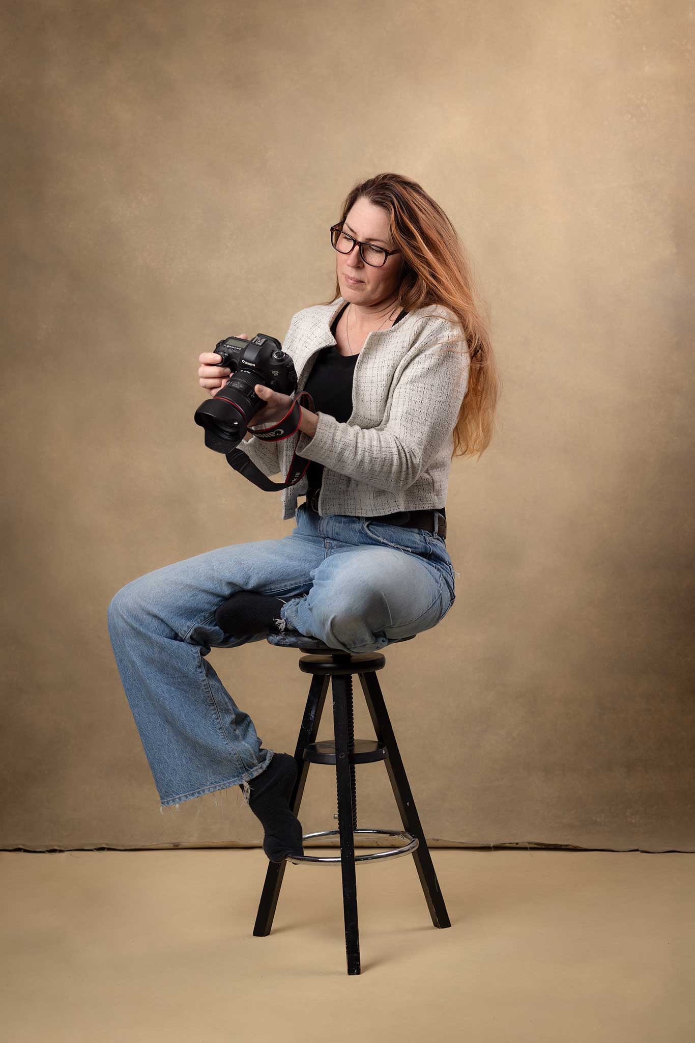 Fotograf Suzanna K i sin studio i Lund – barn- och familjefotograf