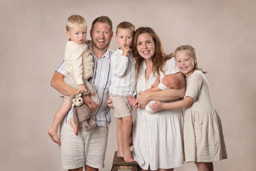 barn & Familjefotografering åp ljus bakgrund