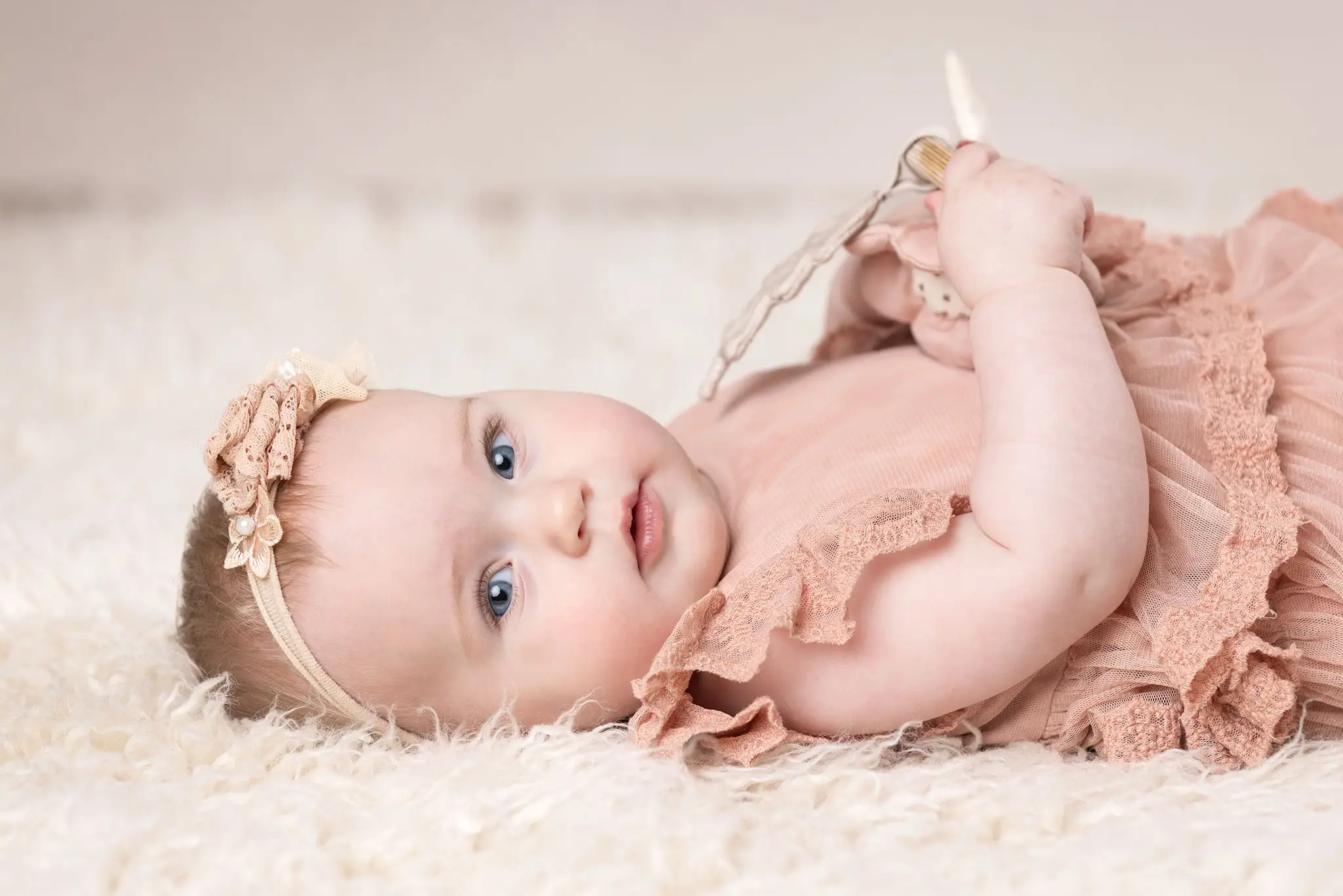 barnets första år i bilder nyfödd baby ettåring